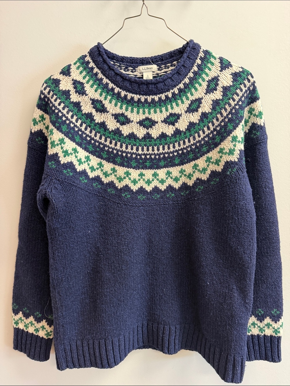 L.L. Bean Women's Navy Fair Isle Crewneck Sweater - Lams Wool